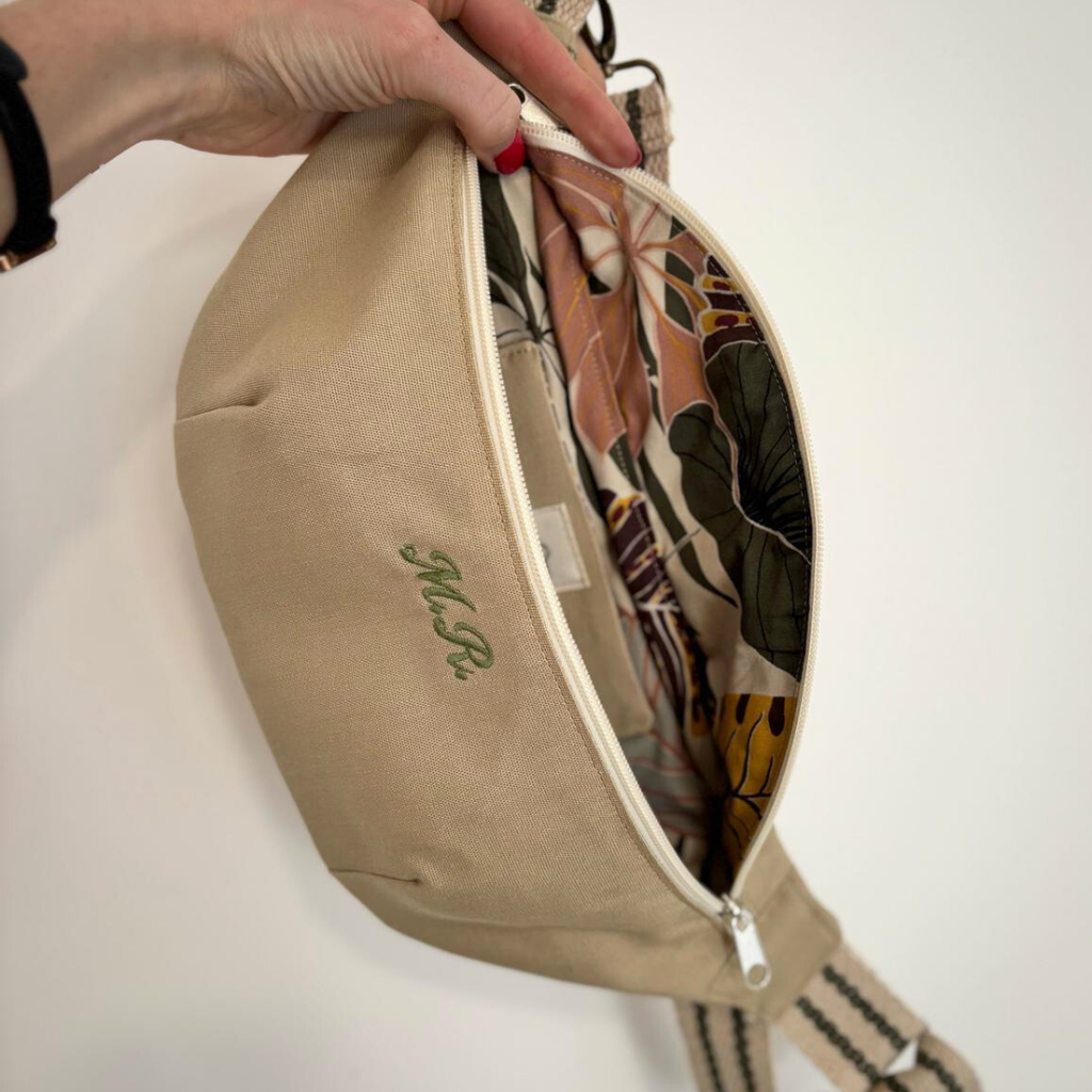 BANANA BAG XS